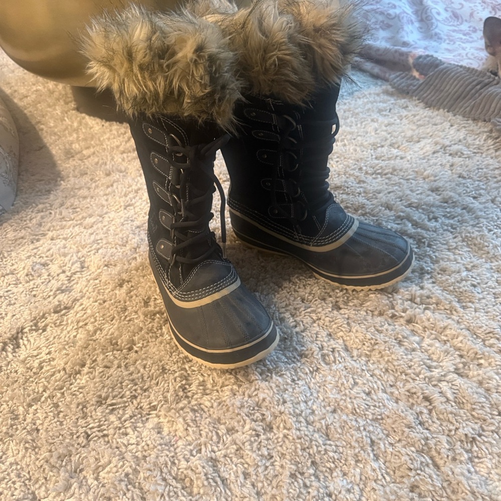 Sorel Women's Winter Boots with Fur Trim